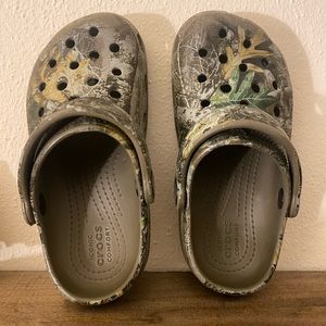 TODDLER CROCS
